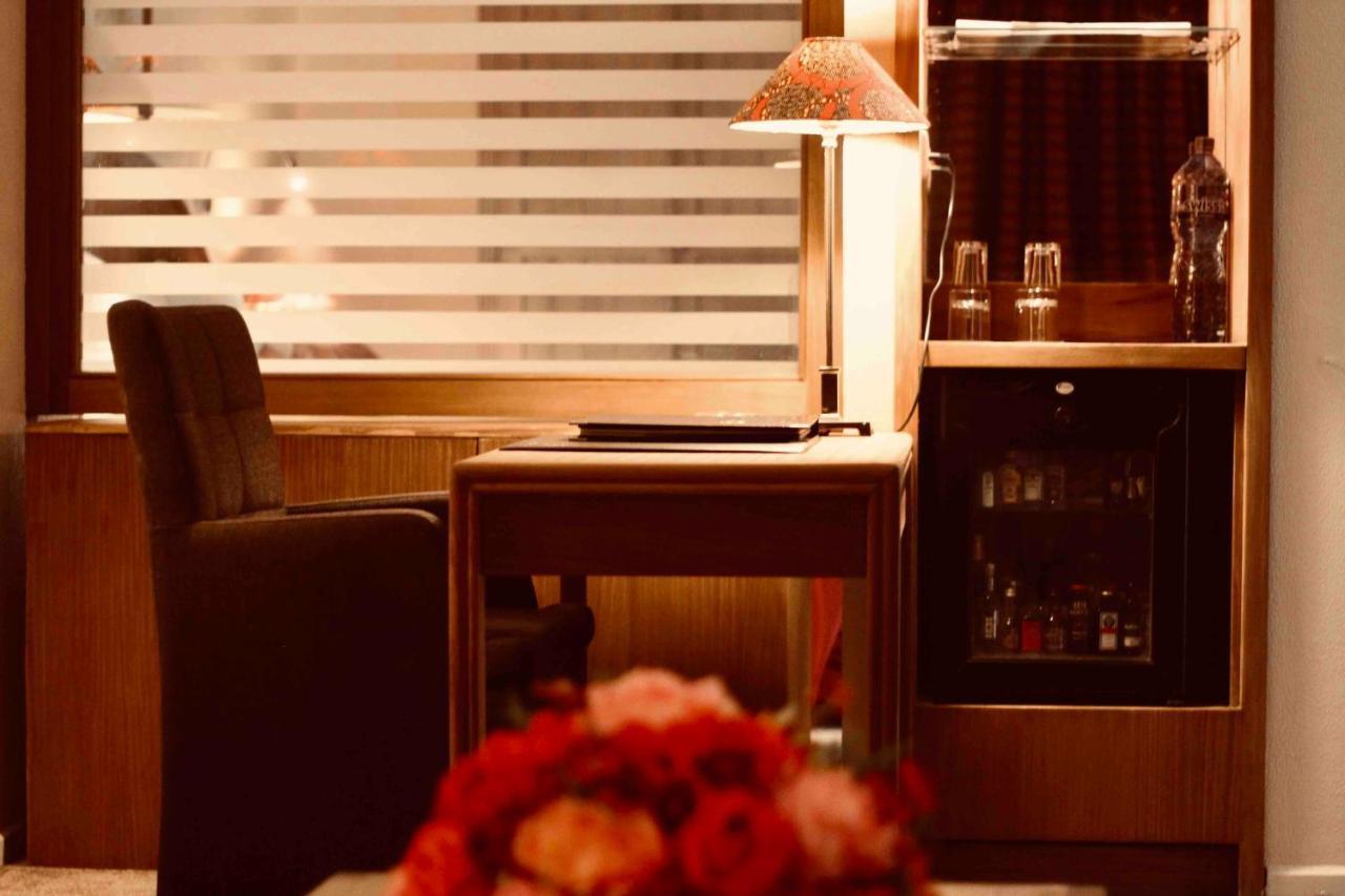 Hotel Memling Кіншаса Екстер'єр фото