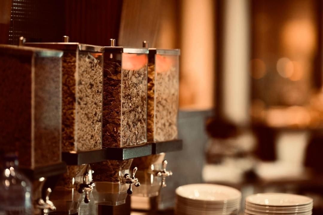 Hotel Memling Кіншаса Екстер'єр фото