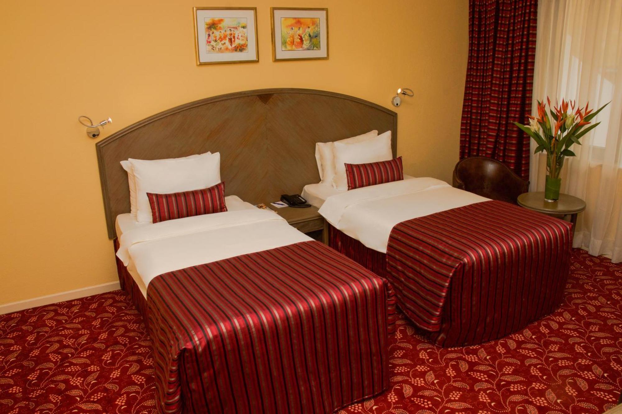 Hotel Memling Кіншаса Екстер'єр фото