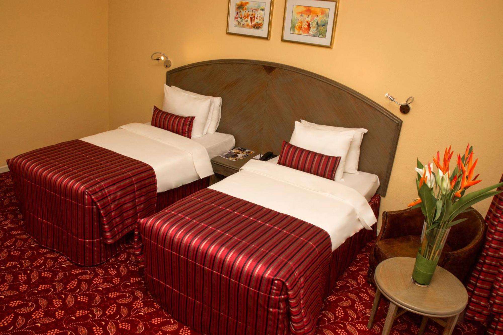Hotel Memling Кіншаса Екстер'єр фото